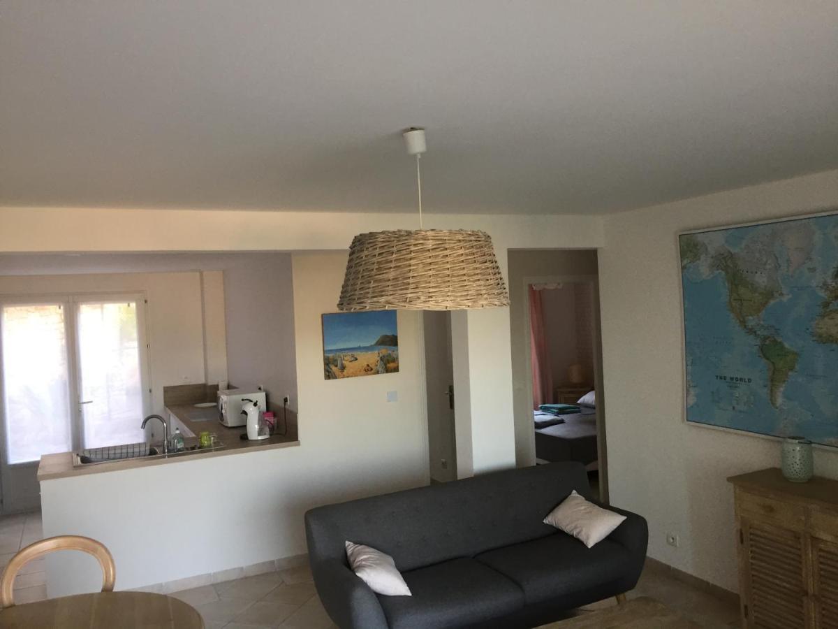 Vacances Ideales Limite Sanary Sur Mer !! Logement Partage Shared Accommodation Олиул Екстериор снимка